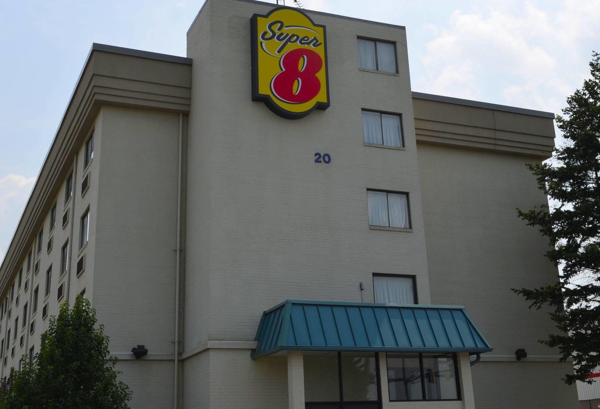 Super 8 By Wyndham Frederick Hotel Exterior foto